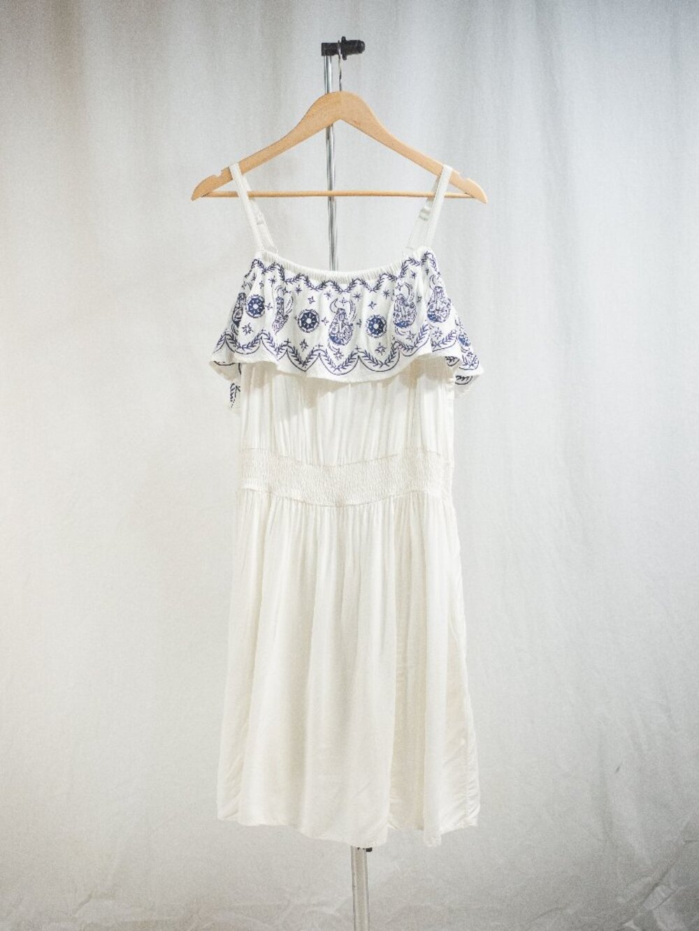 Star Wars Her Universe Disney Cold Shoulder White Boho Dress